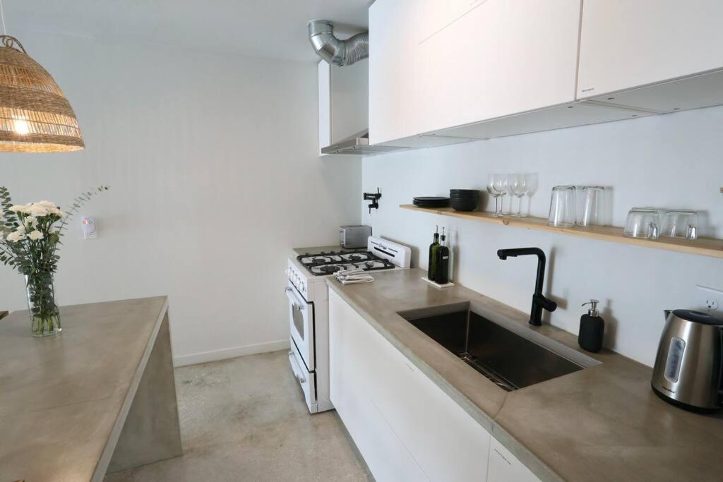 Concrete Suite 5 Min Walk To Shands Uf غينزفيل، فلوريدا المظهر الخارجي الصورة