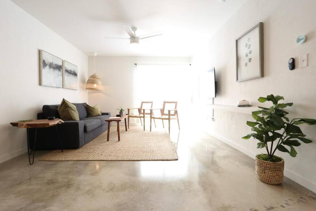 Concrete Suite 5 Min Walk To Shands Uf غينزفيل، فلوريدا المظهر الخارجي الصورة
